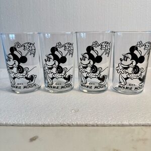 Rare Set Of 4 Vintage 1930s Minnie Mouse Walt Disney Promotional Drinkware MINT